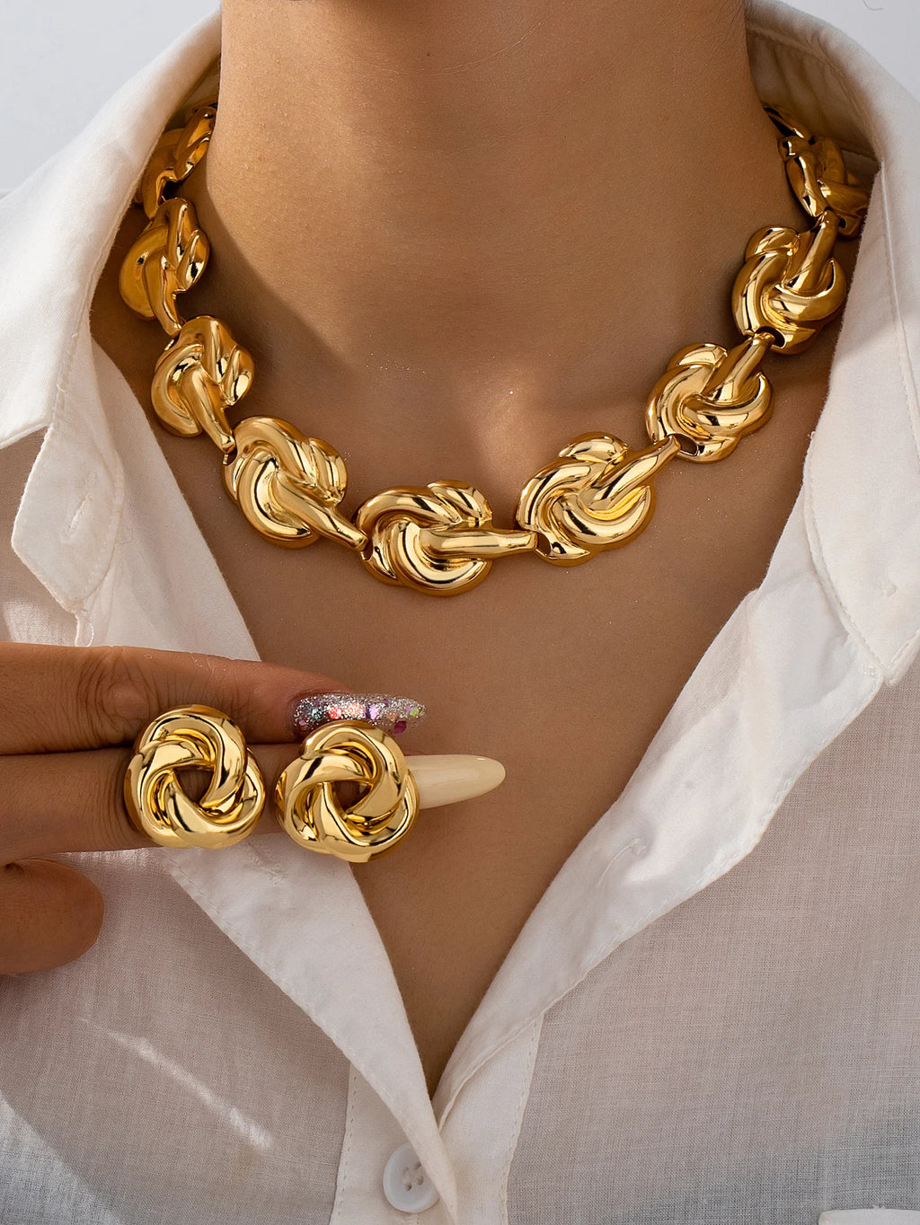 Elegant and Versatile Summer Luxury High-End Women's Metal Jewelry Set