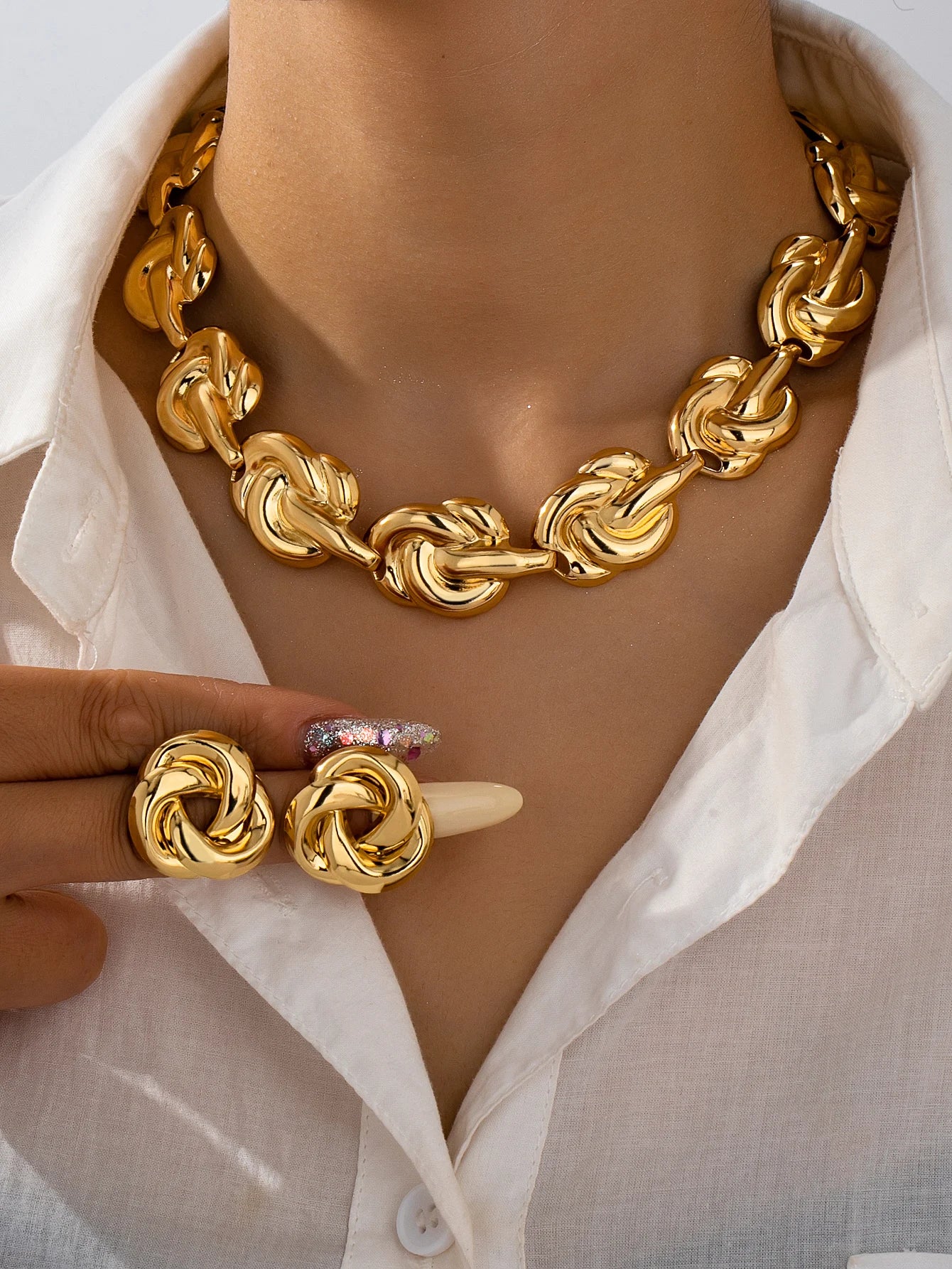 Elegant and Versatile Summer Luxury High-End Women's Metal Jewelry Set