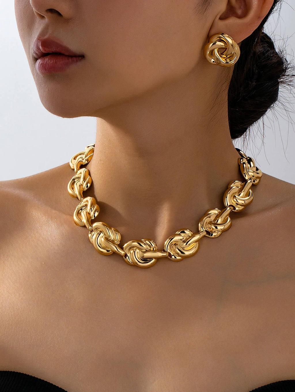 Elegant and Versatile Summer Luxury High-End Women's Metal Jewelry Set